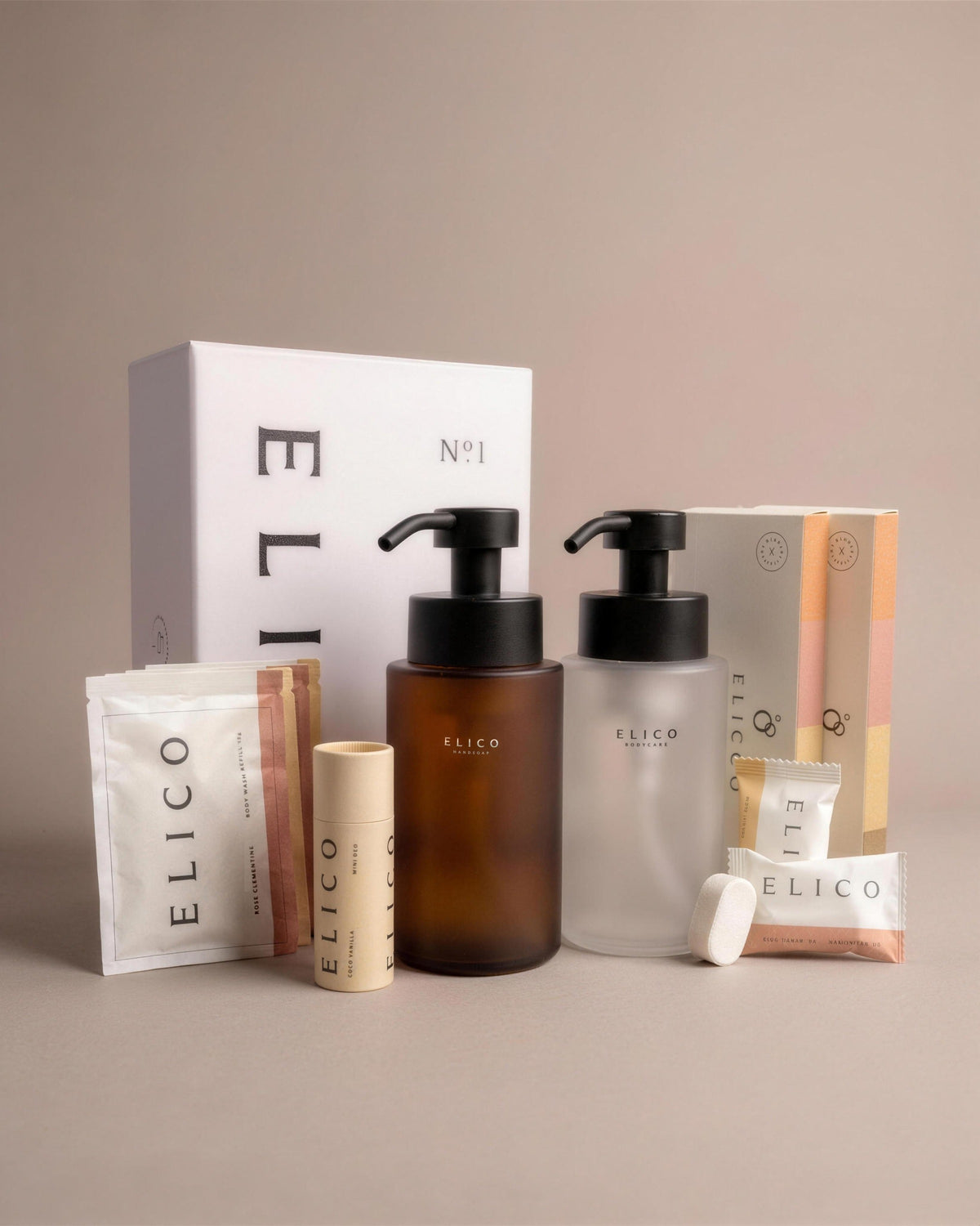 Badkamerpakket Large: handzeep- en bodywash-dispenser, één Mini Deo, navullingen voor handzeep en bodywash