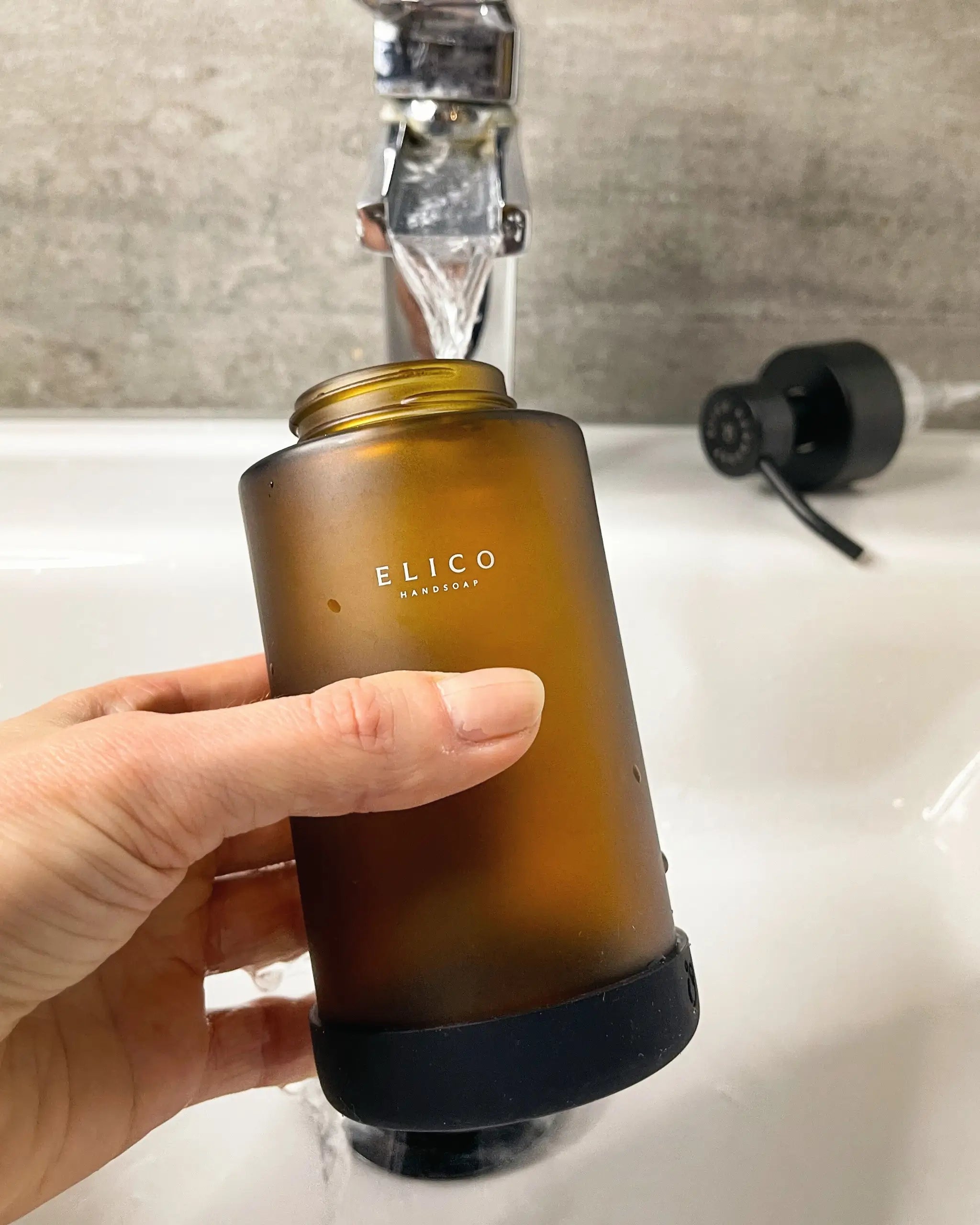 1. Vul met water