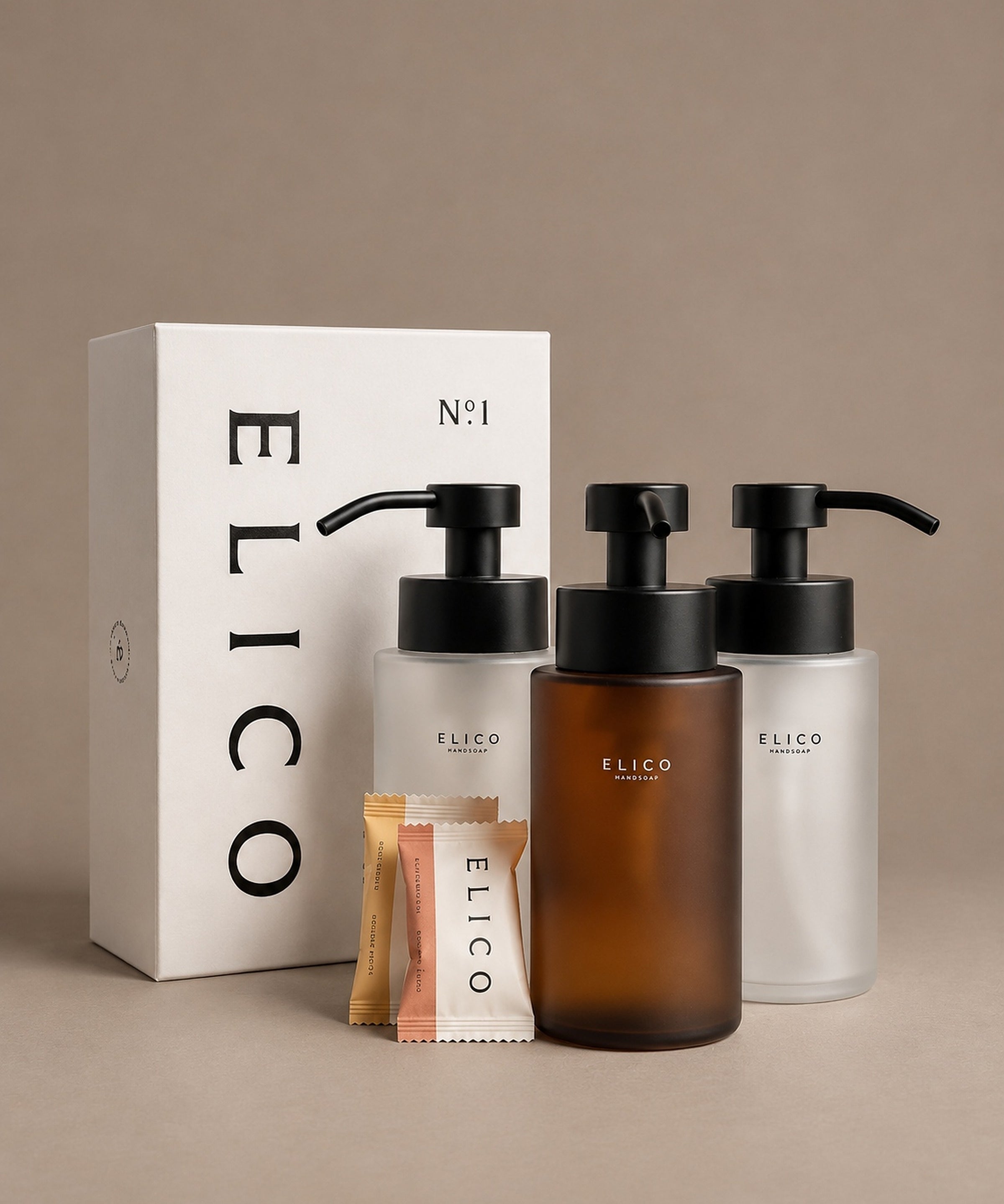 Handzeep-trio: drie glazen zeepdispensers met refills