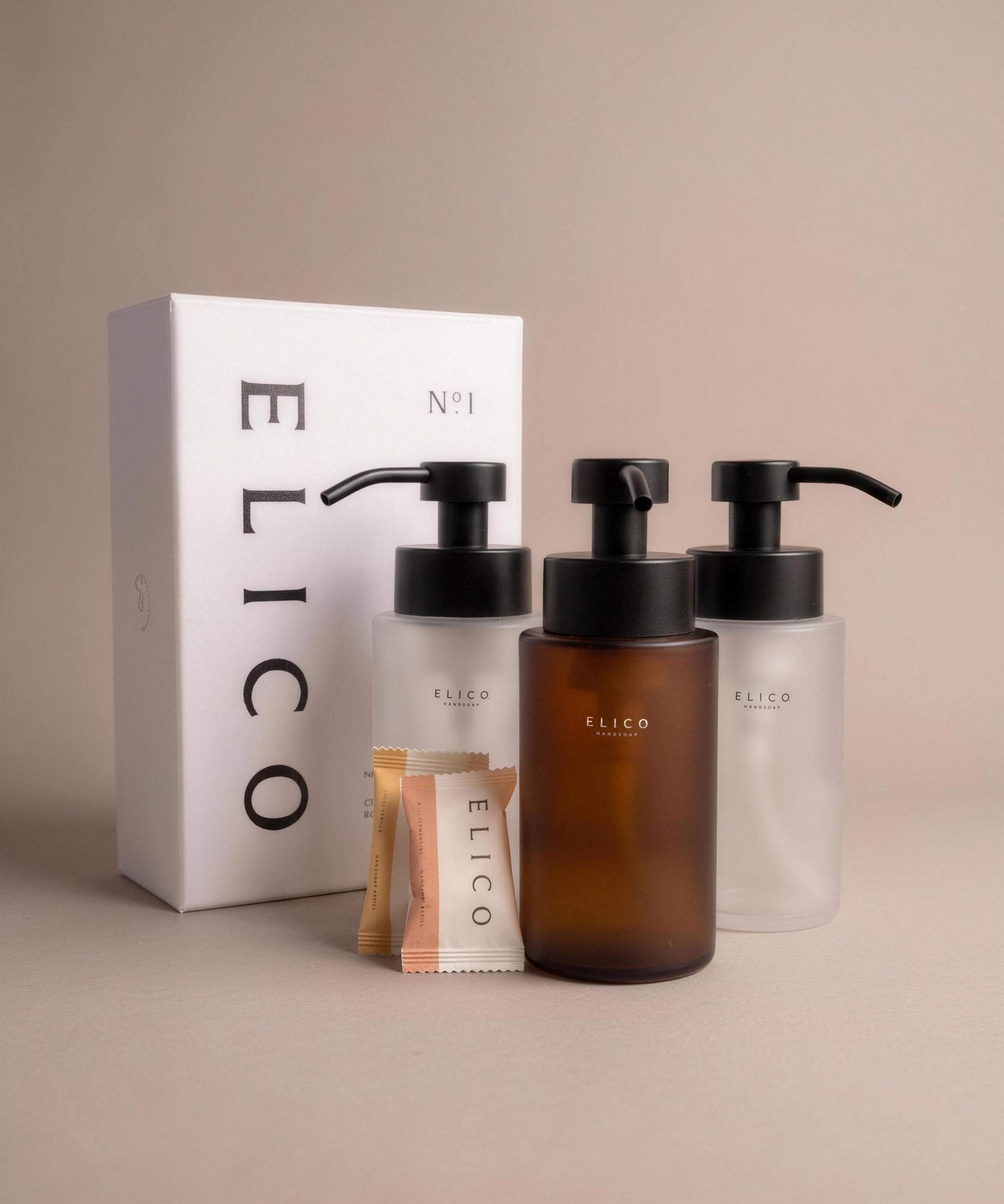 Handzeep-trio: drie glazen zeepdispensers met refills
